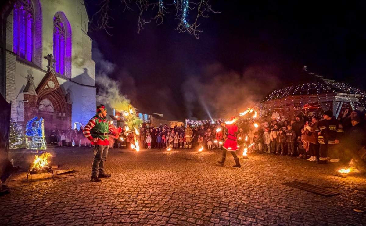 Prawdziwe oblężenie Zamku Piastowskiego. Bajkowy Zamek 2025 zakończony z rozmachem [FOTO i WIDEO] - Serwis informacyjny z Raciborza - naszraciborz.pl