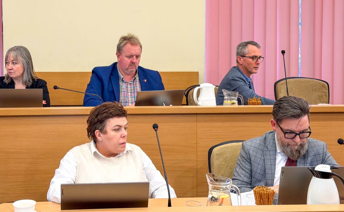 Polowy i Fita powiedzieli STOP. Zmiany w oświacie wstrzymane, sesja bez kworum - Serwis informacyjny z Raciborza - naszraciborz.pl