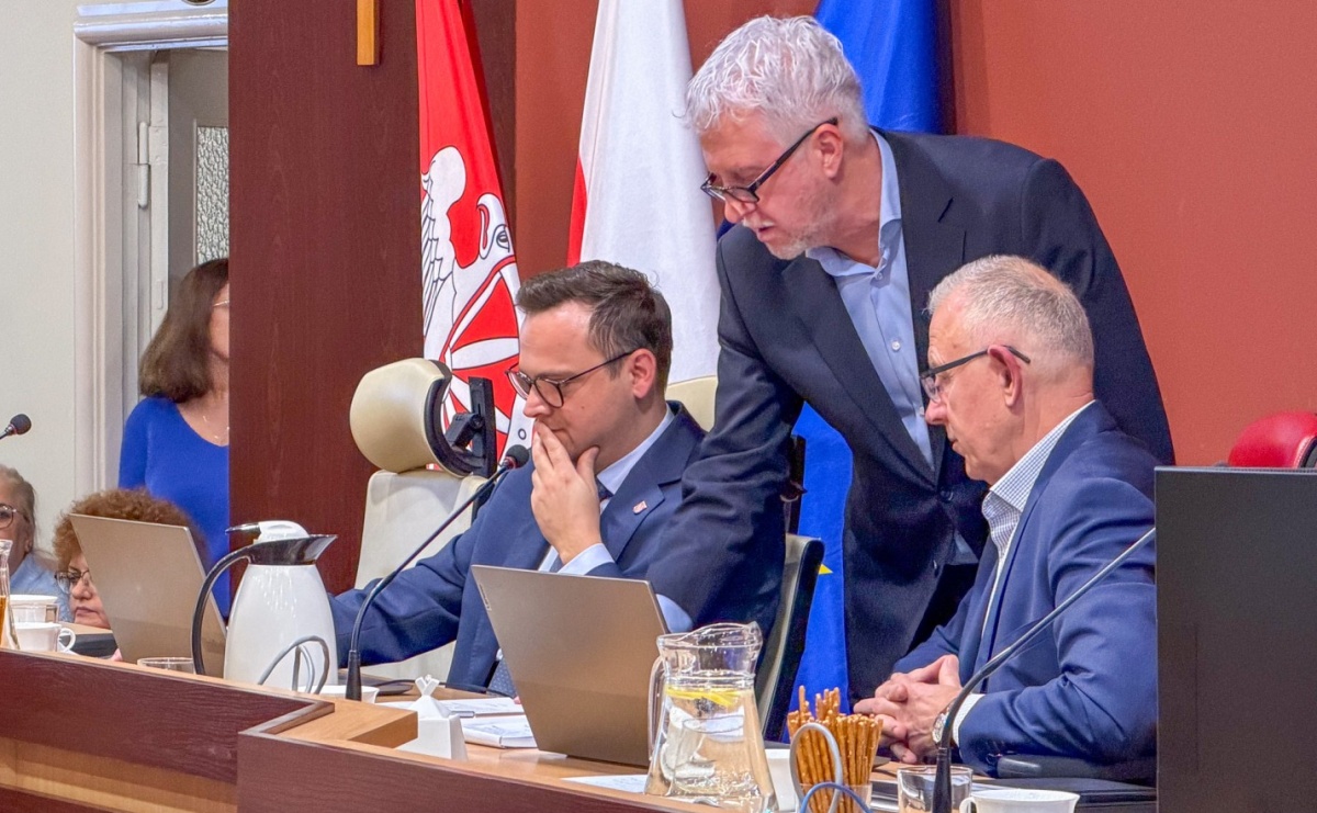 Komunikat prezydenta w sprawie sesji nadzwyczajnej: zachowanie radnych nieodpowiedzialne - Serwis informacyjny z Raciborza - naszraciborz.pl