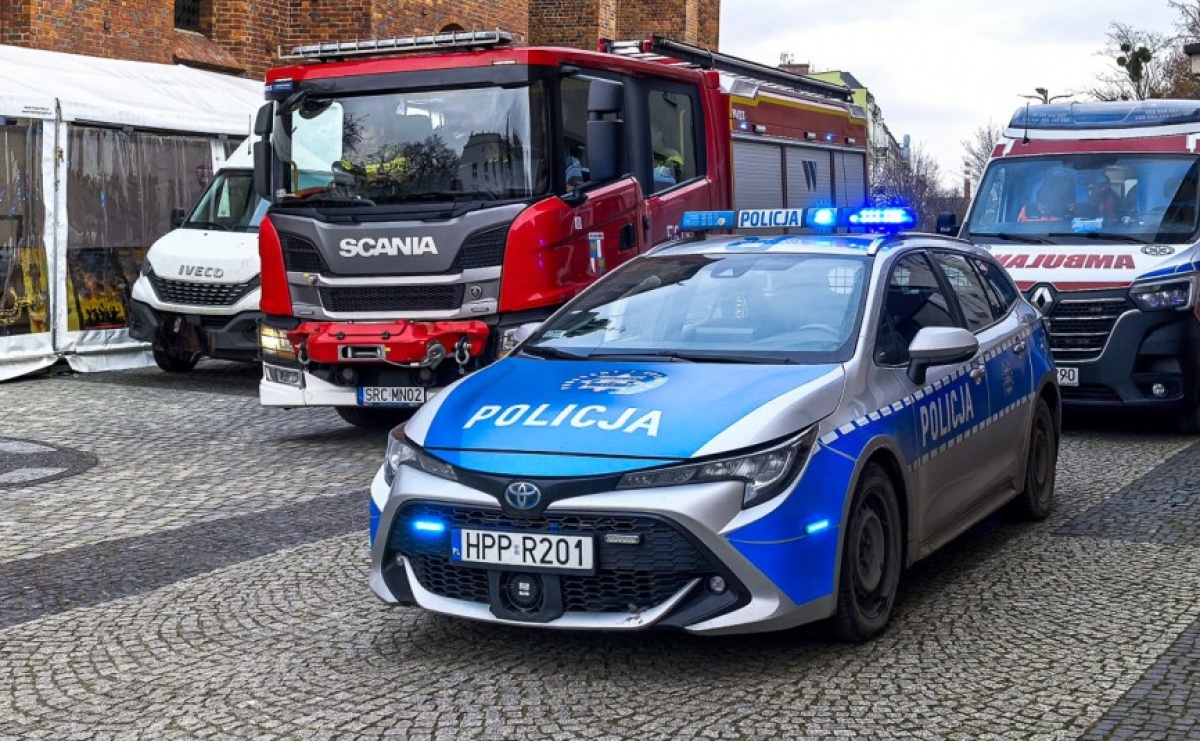 Interwencja służb w sąsiedztwie Rynku - Serwis informacyjny z Raciborza - naszraciborz.pl