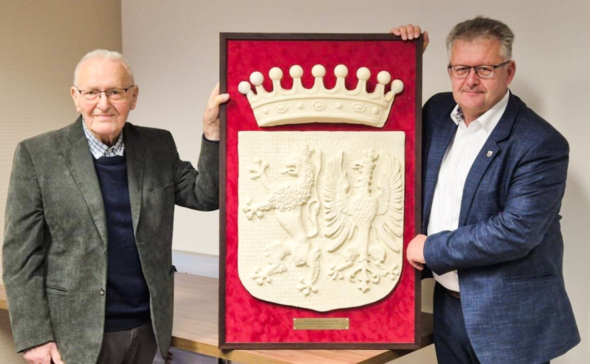 Herb Saurma-Jeltsch i dorobek Georga Lattona. Lokalna historia zapisana w detalu - Serwis informacyjny z Raciborza - naszraciborz.pl