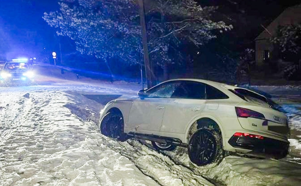 Rudy: nietrzeźwy kierujący zakończył sylwestrową noc w rowie - Serwis informacyjny z Raciborza - naszraciborz.pl