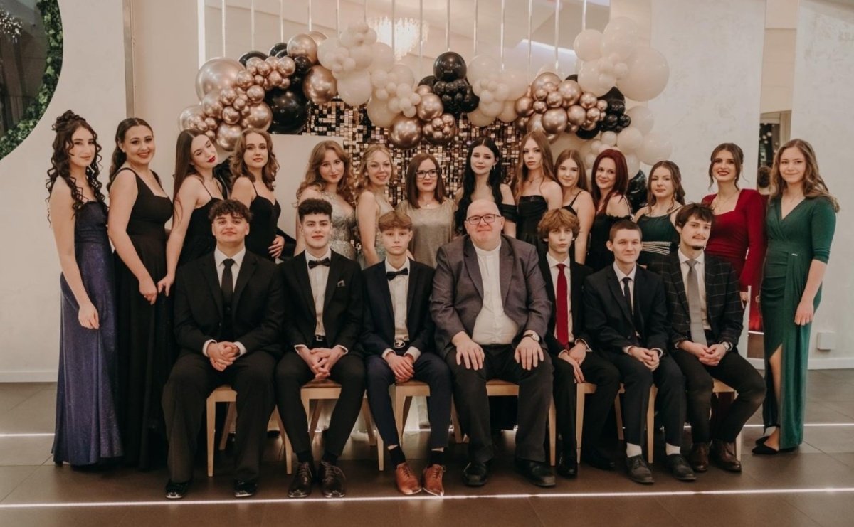 Najmłodsza i najmniejsza studniówka. DLO bawi się w AquaBraxie [FOTO i WIDEO] - Serwis informacyjny z Raciborza - naszraciborz.pl