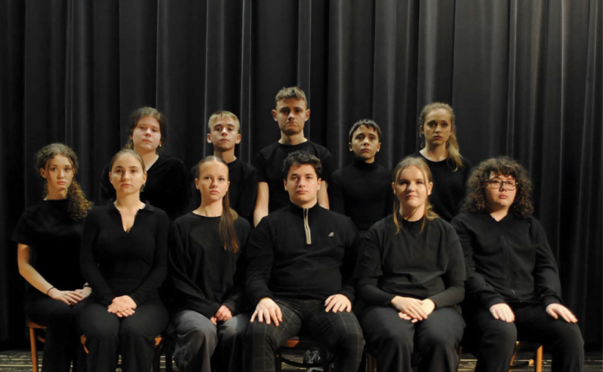 STÓŁ - teatralna niedziela na Zamku Piastowskim [ZAPROSZENIE] - Serwis informacyjny z Raciborza - naszraciborz.pl