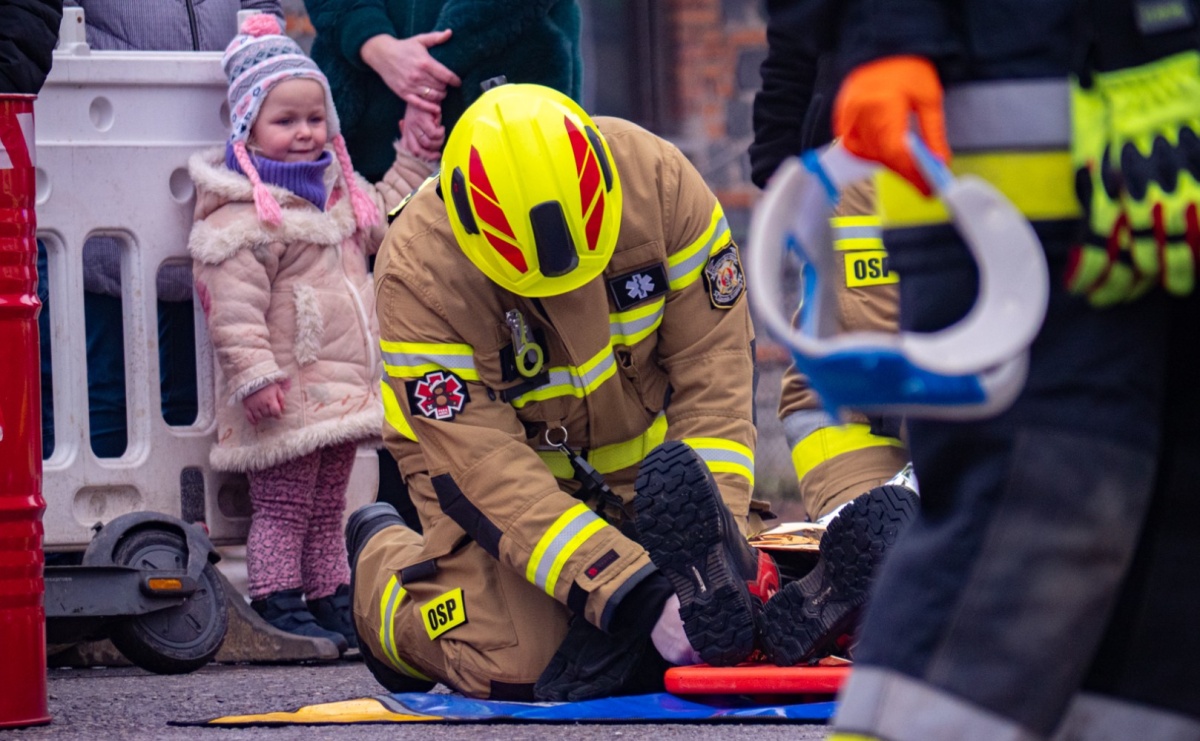 Trzy OSP razem.Pokazy ratownictwa technicznego podczas finału WOŚP - Serwis informacyjny z Raciborza - naszraciborz.pl