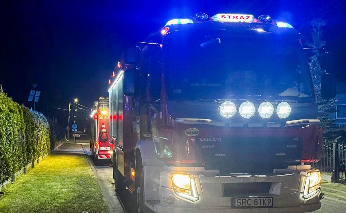 Ciało w mieszkaniu i nocna walka o zdrowie mieszkańca. Strażacy interweniowali w Raciborzu i Borucinie - Serwis informacyjny z Raciborza - naszraciborz.pl
