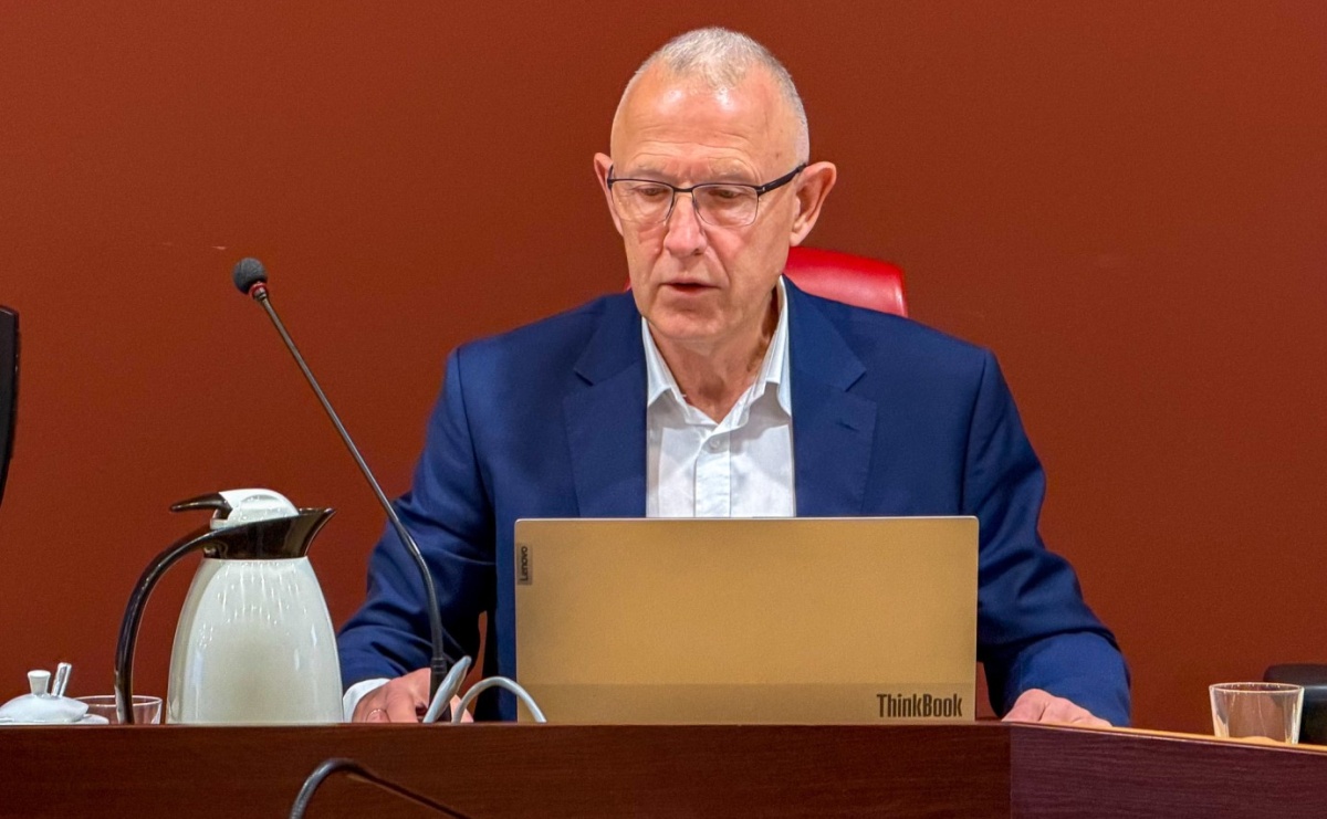 Błąd przy głosowaniu nad porządkiem obrad. Przewodniczący Rady Miasta przeprasza - Serwis informacyjny z Raciborza - naszraciborz.pl