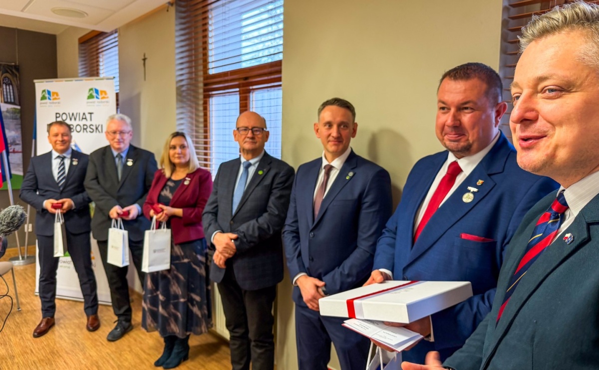Medale Zasłużony dla Rolnictwa wręczone w Raciborzu. Wizyta wiceministra z rozmowami o geodezji, AI i przyszłości Rafako - Serwis informacyjny z Raciborza - naszraciborz.pl