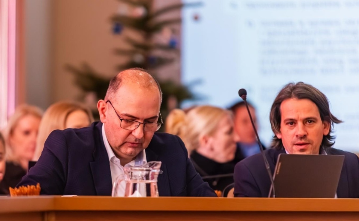 Koniec obietnic bez pokrycia? Miasto odpowiada na pytanie o etaty w raciborskiej oświacie - Serwis informacyjny z Raciborza - naszraciborz.pl