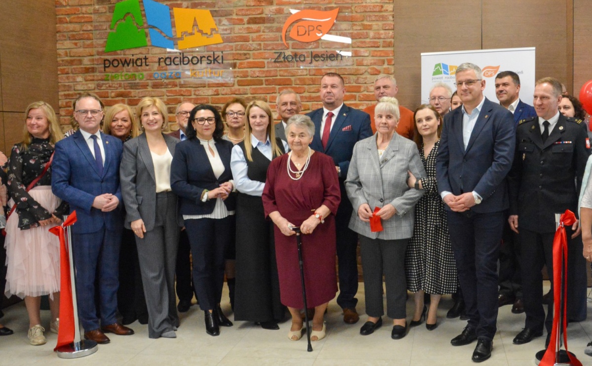 Złota Jesień w nowym blasku. Wielki finał termomodernizacji w Raciborzu [FOTO i WIDEO] - Serwis informacyjny z Raciborza - naszraciborz.pl