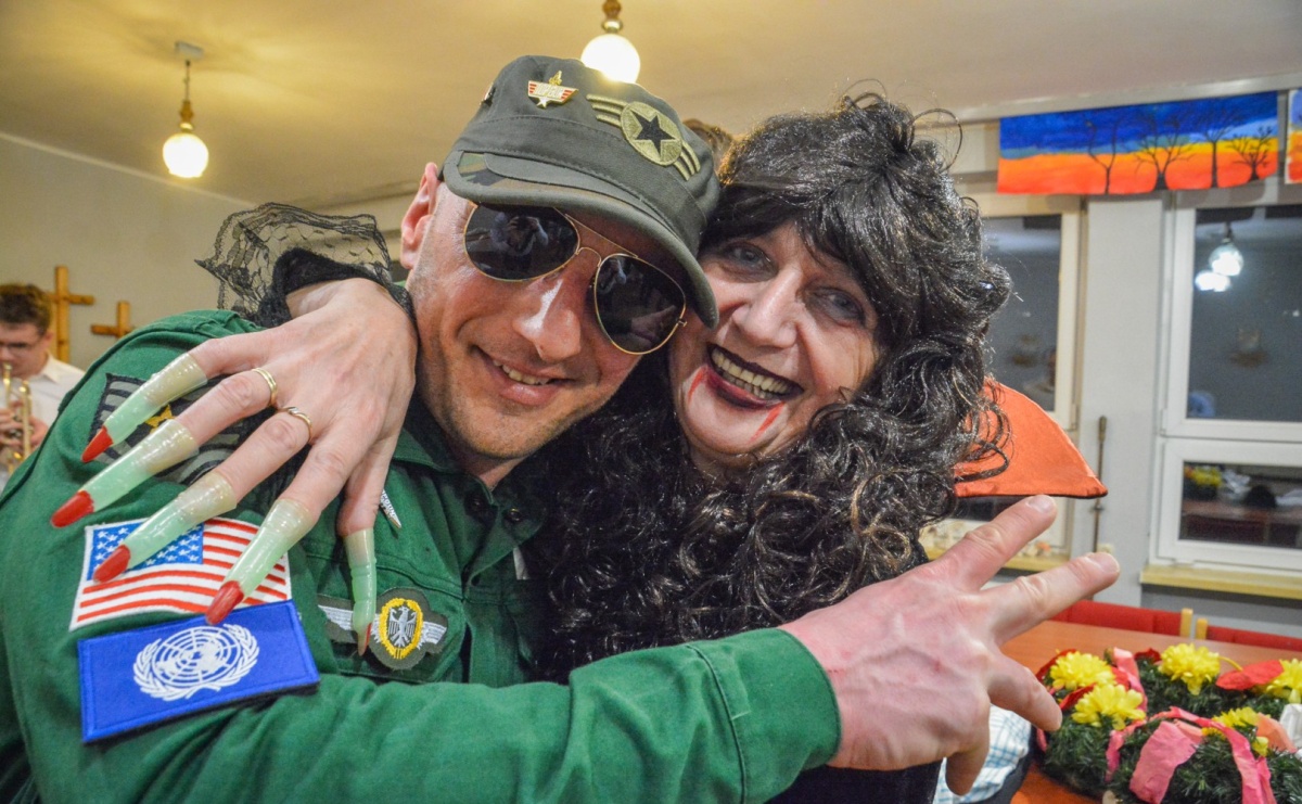 Pogrzebanie basa 2026 w Krzanowicach. Tradycja wpisana w kulturę morawską nie ginie [FOTO i WIDEO] - Serwis informacyjny z Raciborza - naszraciborz.pl