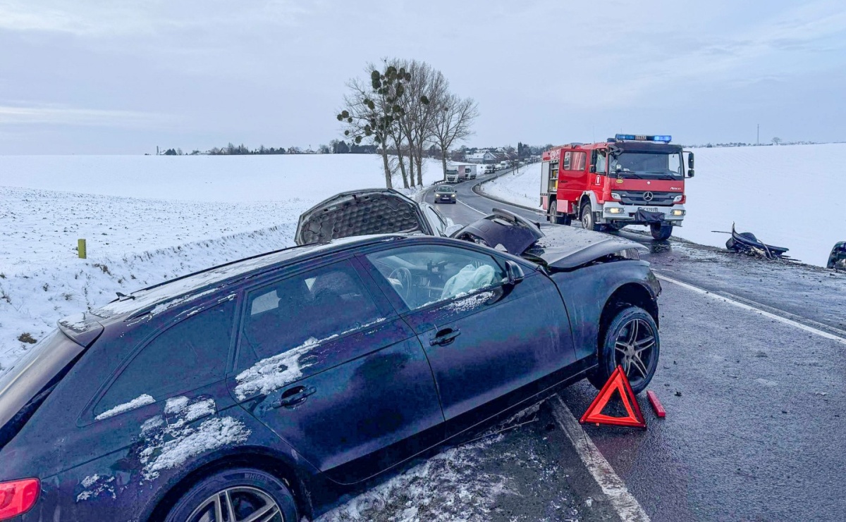 Poważny wypadek na DK45 pod Polską Cerekwią. W zdarzeniu uczestniczył mieszkaniec Raciborza - Serwis informacyjny z Raciborza - naszraciborz.pl