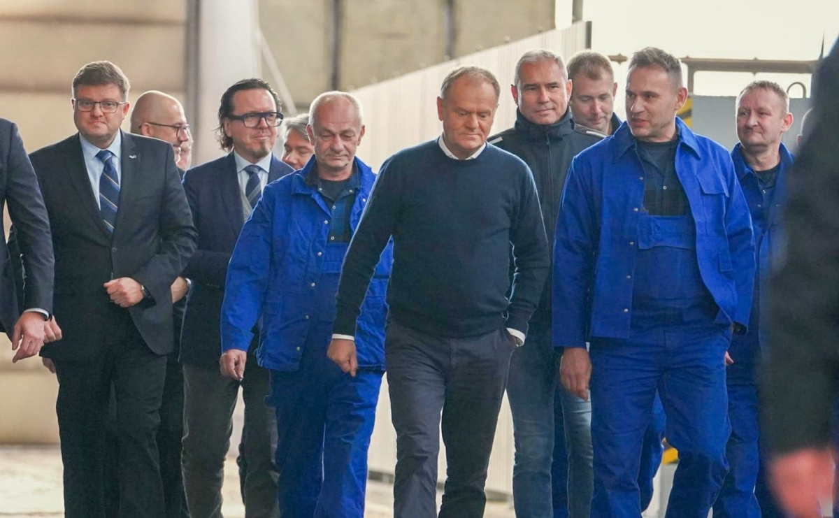 Nowe życie dawnych hal RAFAKO. Produkcja Jelcza dla wojska rusza w Raciborzu - Serwis informacyjny z Raciborza - naszraciborz.pl