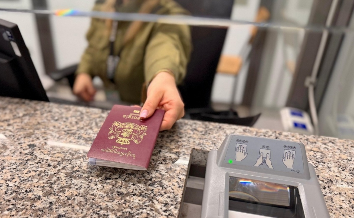 1200 EURO za pomoc w uzyskaniu karty pobytu - Serwis informacyjny z Raciborza - naszraciborz.pl