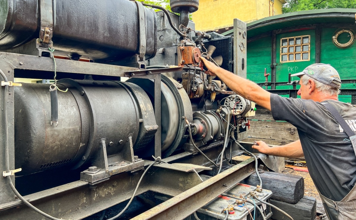 Kuźnia Raciborska stawia na historię. Zabytkowe pociągi na stałe wzbogacą skansen w Rudach - Serwis informacyjny z Raciborza - naszraciborz.pl