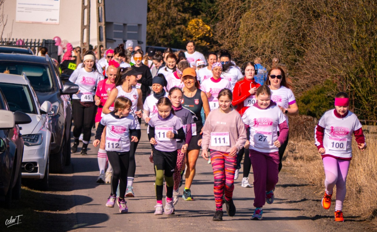 Pierwszy Bieg Kobiet w Zawadzie Książęcej. Aktywność, integracja i dobra energia [FOTO] - Serwis informacyjny z Raciborza - naszraciborz.pl