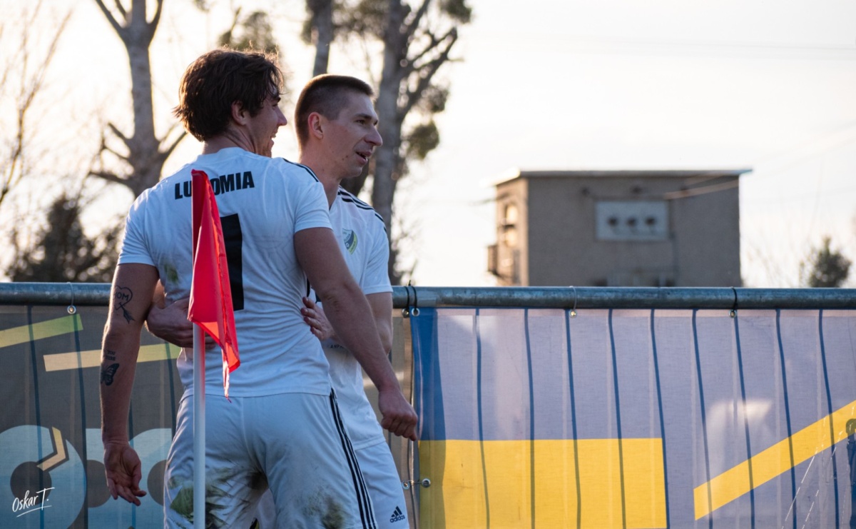 Decydująca końcówka w Nędzy. Tobiasz Wodecki bohaterem Silesii [FOTO] - Serwis informacyjny z Raciborza - naszraciborz.pl