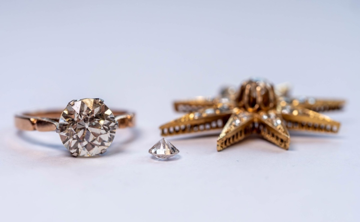 Wodzisławskie brylanty. Z gruzowiska na licytację urzędu skarbowego - Serwis informacyjny z Raciborza - naszraciborz.pl