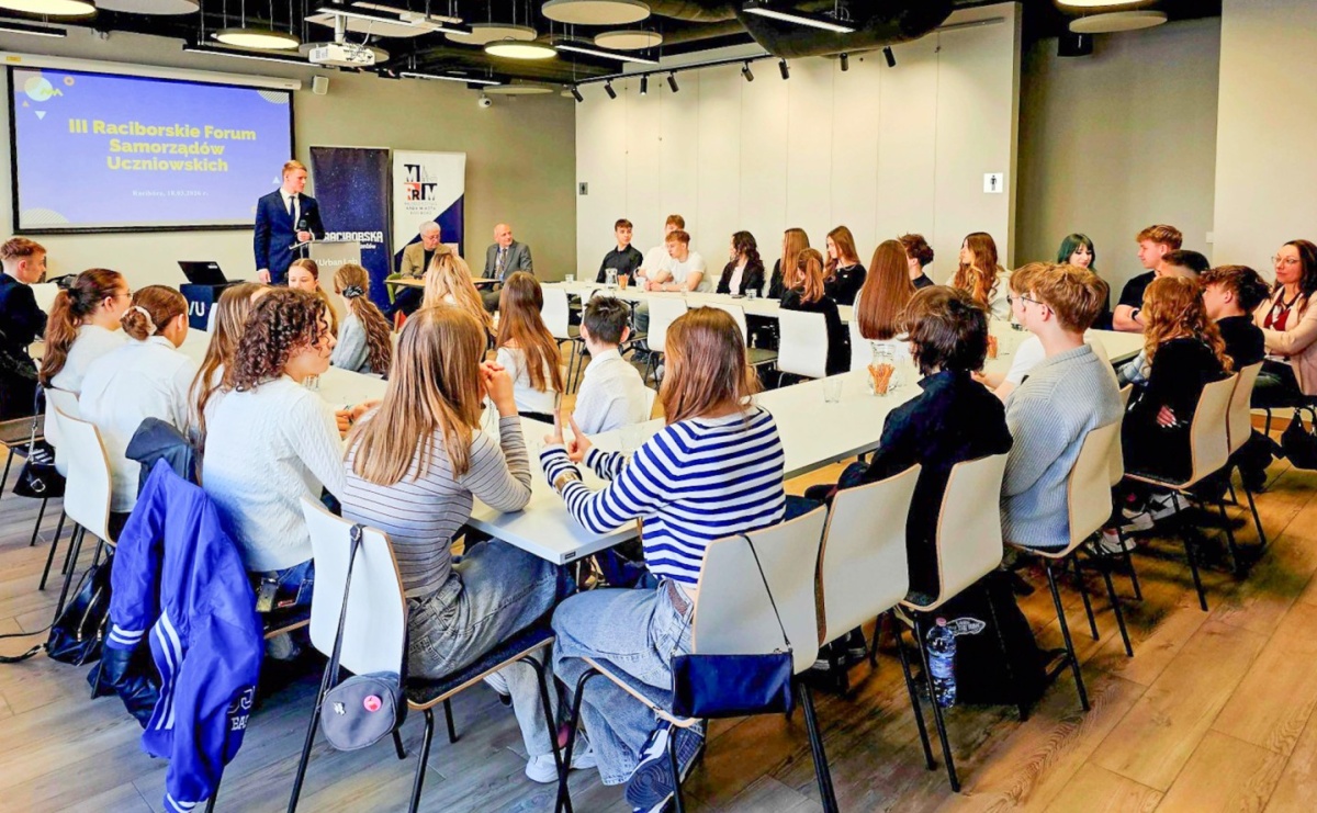 Młodzi mają głos. III Raciborskie Forum Samorządów Uczniowskich w Urban Lab - Serwis informacyjny z Raciborza - naszraciborz.pl