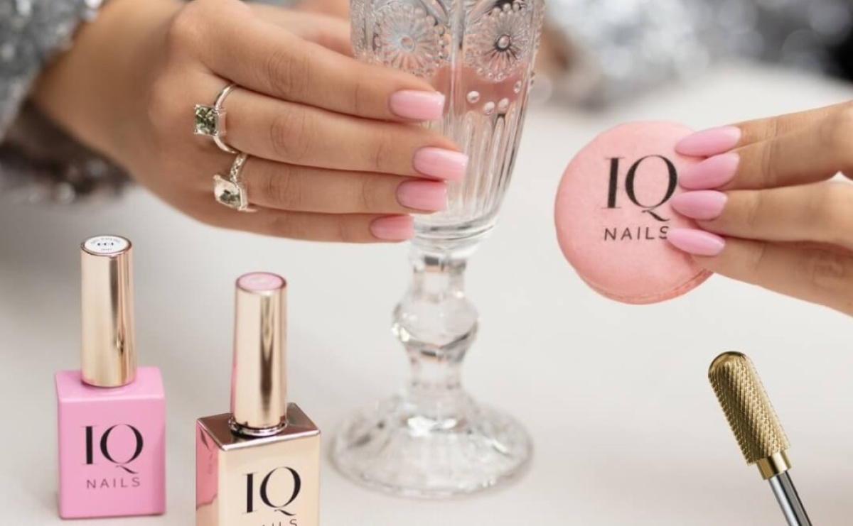 Problemy ze Stopami Wiosną: Frezy Podologiczne IQnails w Walce z Nagniotkami i Modzelami - Serwis informacyjny z Raciborza - naszraciborz.pl