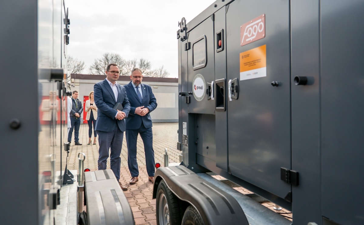 Nowoczesny sprzęt dla Gminy Nędza. Milion złotych na bezpieczeństwo mieszkańców - Serwis informacyjny z Raciborza - naszraciborz.pl