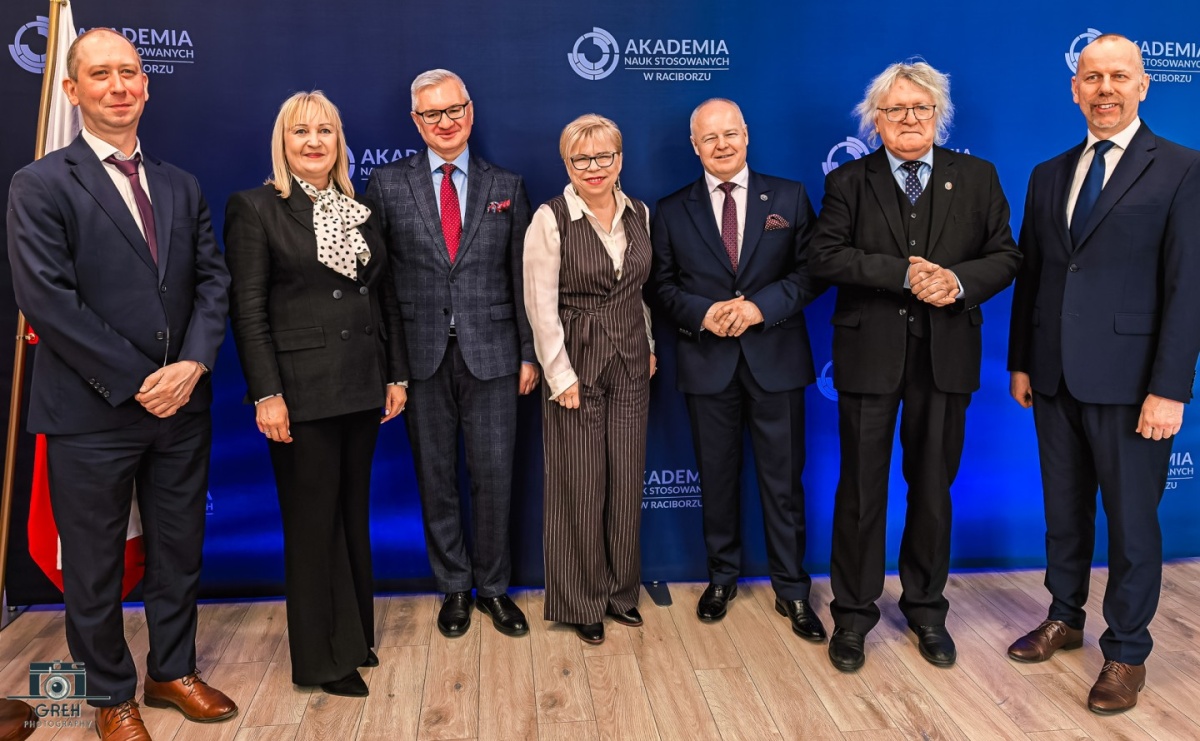 Wiceminister Marek Gzik z wizytą w raciborskiej ANS [WIDEO]  - Serwis informacyjny z Raciborza - naszraciborz.pl