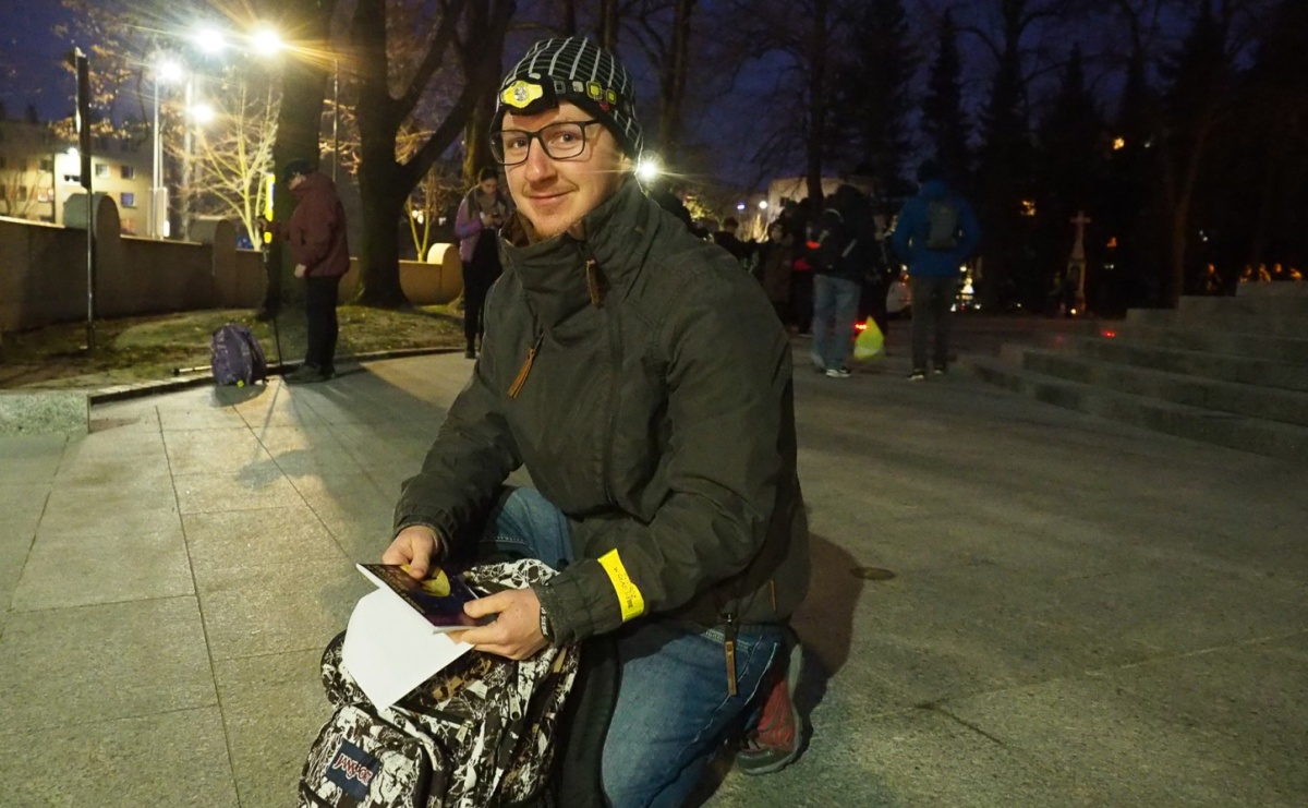 Ekstremalna Droga Krzyżowa. Wyzwanie w ciszy i mroku podjęte przez wiernych z naszego powiatu [FOTO] - Serwis informacyjny z Raciborza - naszraciborz.pl