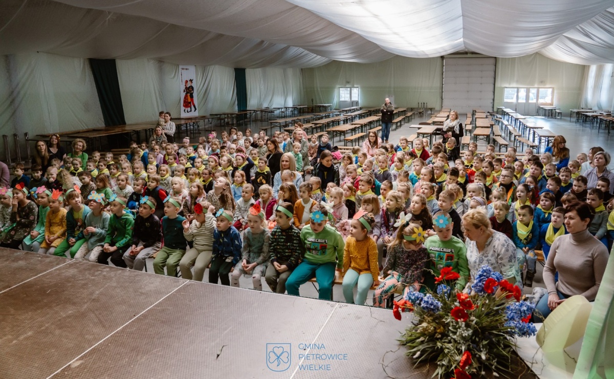 Błękitne powitanie wiosny w Pietrowicach Wielkich - Serwis informacyjny z Raciborza - naszraciborz.pl