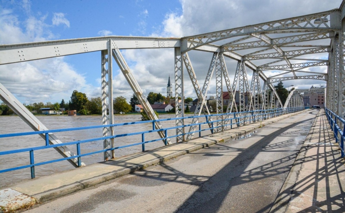 Remont Mostu Jubileuszowego w Chałupkach i Bohumínie z dofinansowaniem. Transgraniczna inwestycja połączy historię z nowoczesnością - Serwis informacyjny z Raciborza - naszraciborz.pl