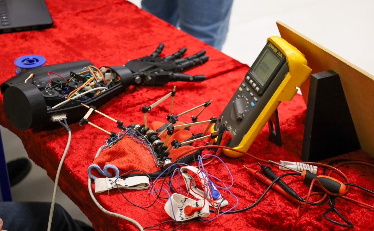 Konkurs prac uczniowskich w Mechaniku. Najlepsi młodzi konstruktorzy nagrodzeni - Serwis informacyjny z Raciborza - naszraciborz.pl