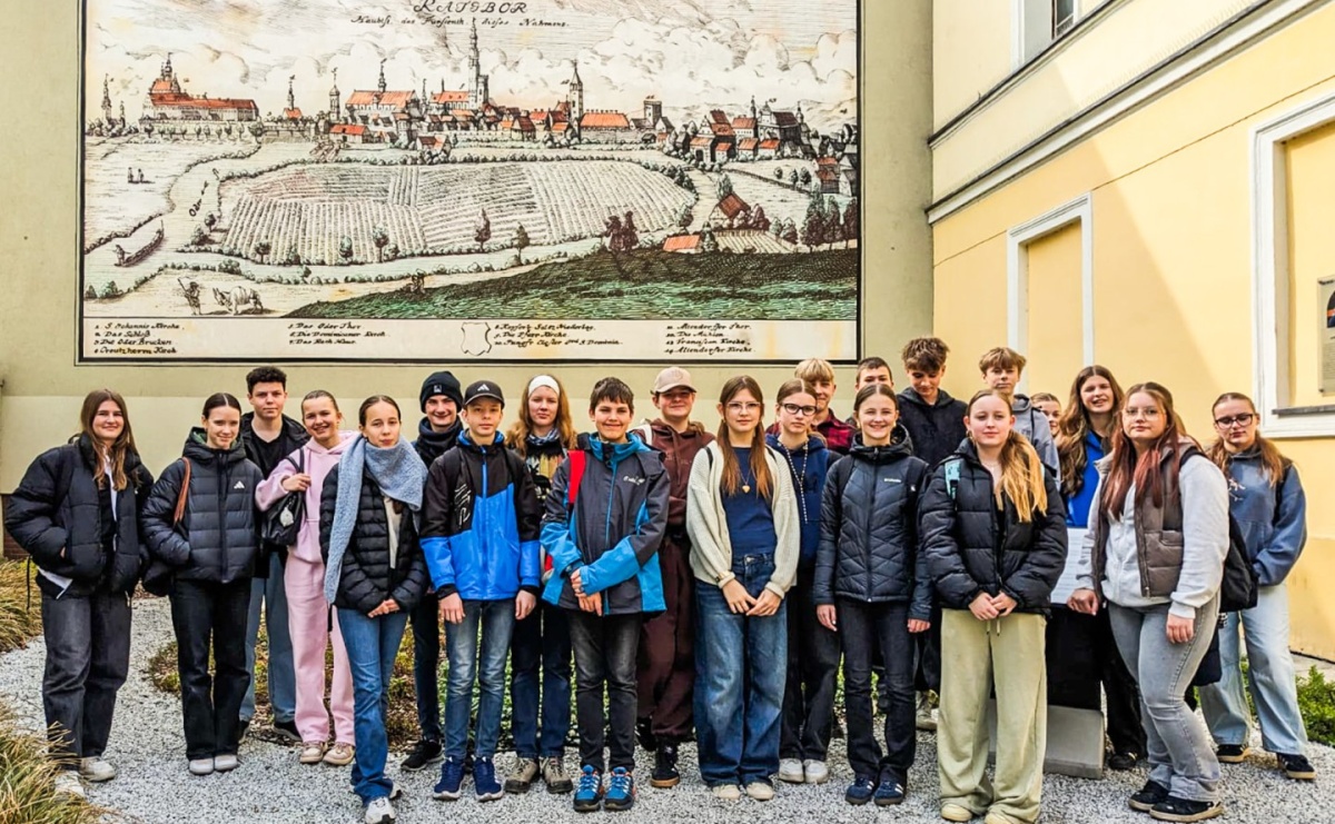 Wizyta uczniów z Gymnasium Roth w Raciborzu w świątecznej, wielkanocnej atmosferze - Serwis informacyjny z Raciborza - naszraciborz.pl