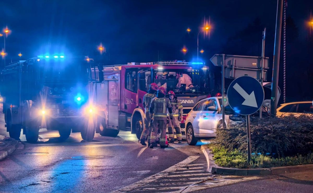 Dwa promile i uderzenie w latarnię na Podwalu w Raciborzu - Serwis informacyjny z Raciborza - naszraciborz.pl
