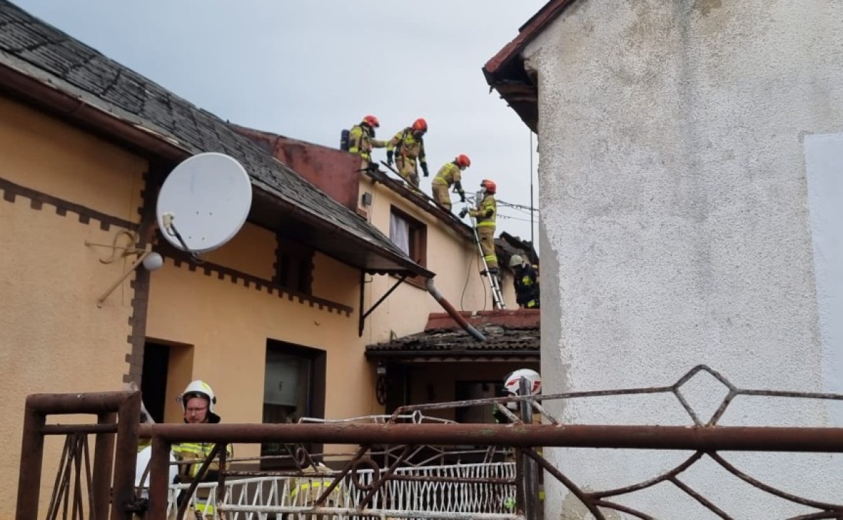 Pożary, zadymienie i kolizja. Intensywny dzień strażaków z Raciborza - Serwis informacyjny z Raciborza - naszraciborz.pl