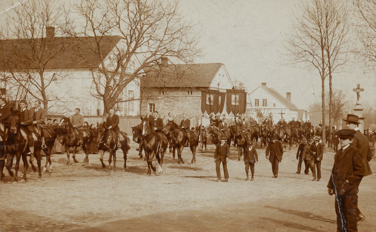 Spotkanie wokół tradycji procesji konnych w Pietrowicach Wielkich - Serwis informacyjny z Raciborza - naszraciborz.pl