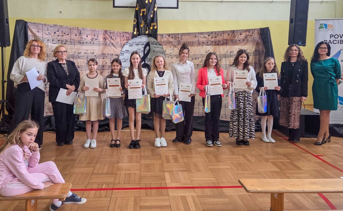 Śpiewali na chwałę – VI Powiatowy Konkurs Piosenki Religijnej w Borucinie - Serwis informacyjny z Raciborza - naszraciborz.pl