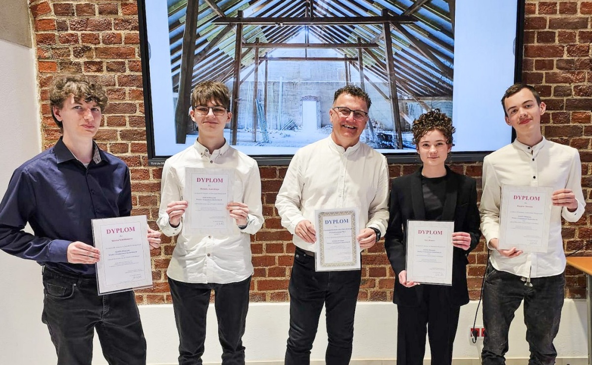 Uczniowie CKZiU nr 1 w Raciborzu nagrodzeni w eliminacjach okręgowych XXXIX Olimpiady Wiedzy i Umiejętności Budowlanych - Serwis informacyjny z Raciborza - naszraciborz.pl