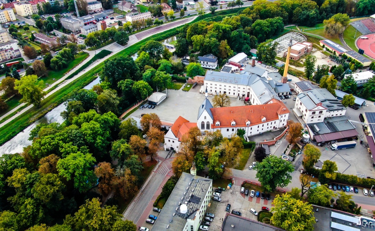Konkurs Młodzi dla klimatu – projekt ogródka deszczowego pod zamkiem w Raciborzu - Serwis informacyjny z Raciborza - naszraciborz.pl