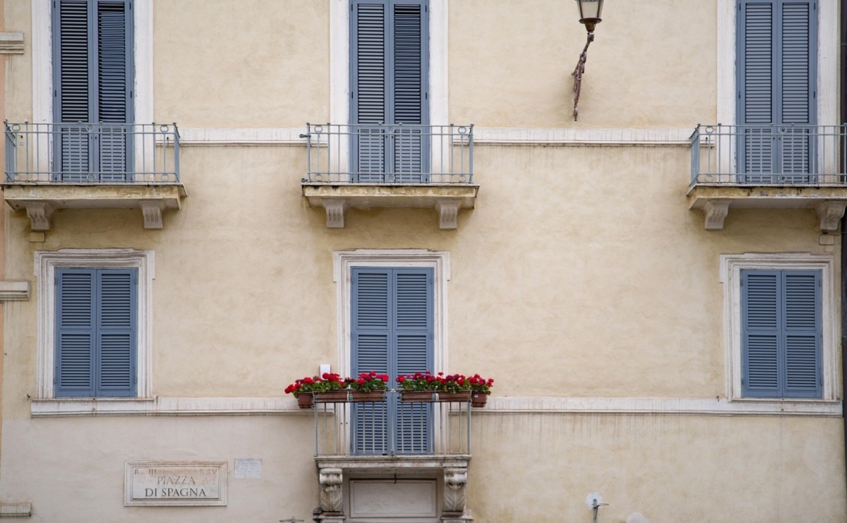 Jak ułożyć płytki na balkonie, żeby nie odpadały? - Serwis informacyjny z Raciborza - naszraciborz.pl