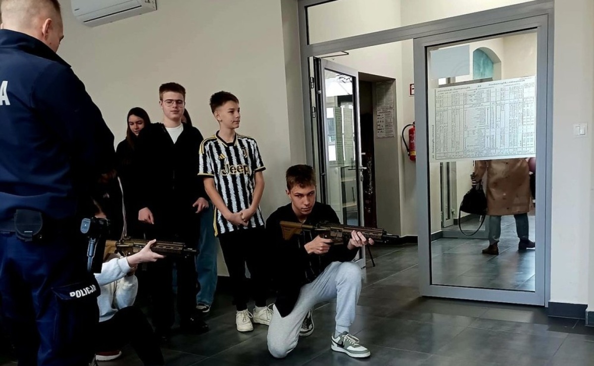 Nauka strzelania i zasad bezpieczeństwa dla młodzieży - Serwis informacyjny z Raciborza - naszraciborz.pl