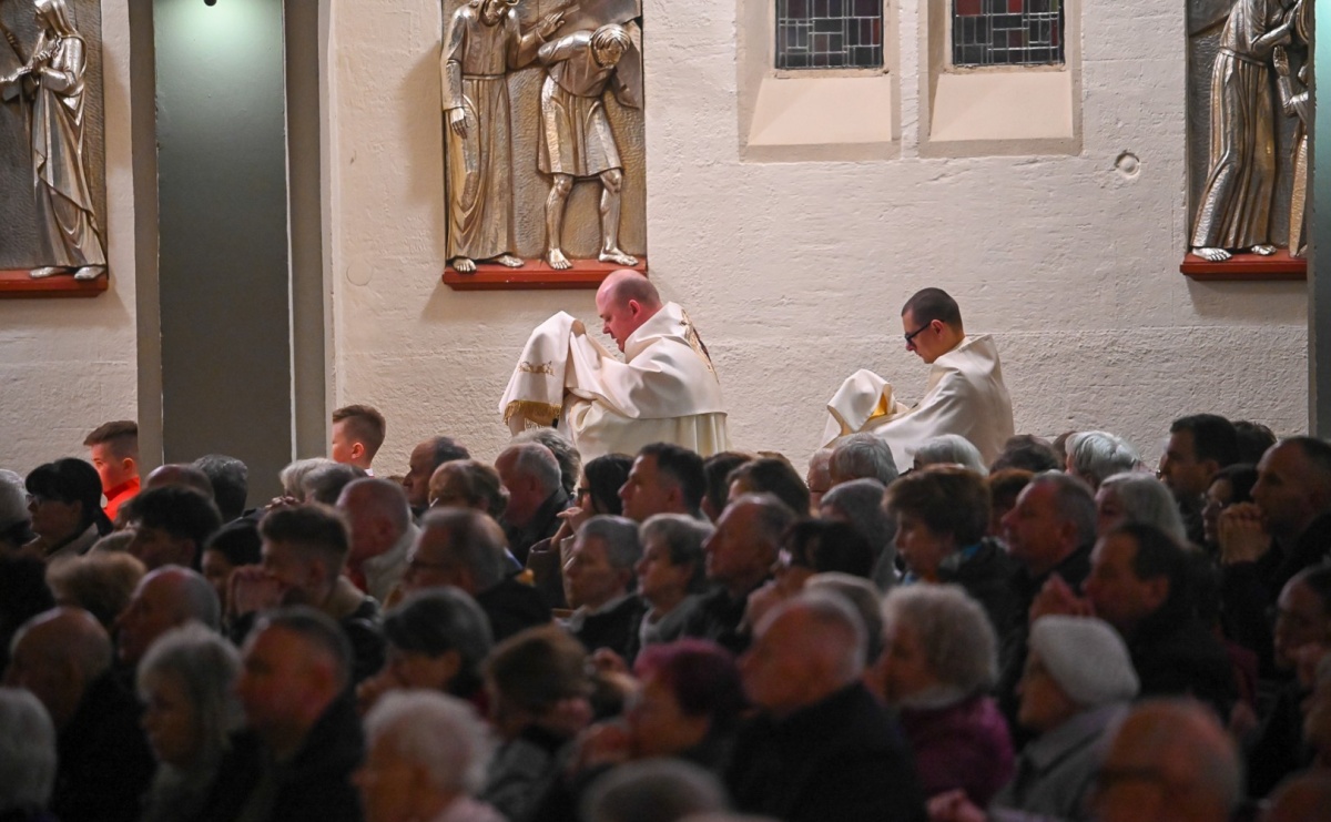 Wielki Czwartek w kościele NSPJ – początek Triduum Paschalnego [FOTO] - Serwis informacyjny z Raciborza - naszraciborz.pl