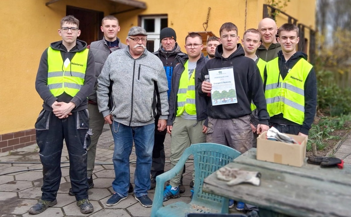 Ależ się zazieleniło w Raciborzu. Trzecia akcja drzewaTOprzyszłość Raciborskich Wolontariuszy - Serwis informacyjny z Raciborza - naszraciborz.pl