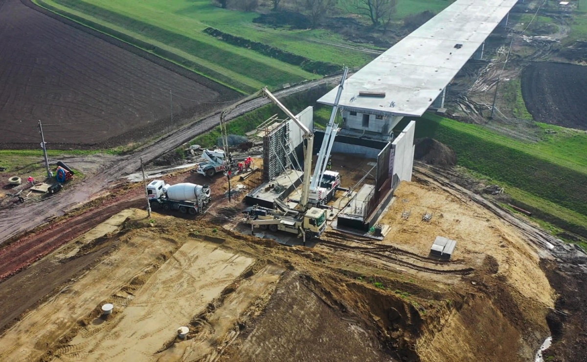 Most na Odrze coraz bliżej. Zakończono nasuwanie konstrukcji, finisz inwestycji w 2027 roku [FOTO 03.2026] - Serwis informacyjny z Raciborza - naszraciborz.pl