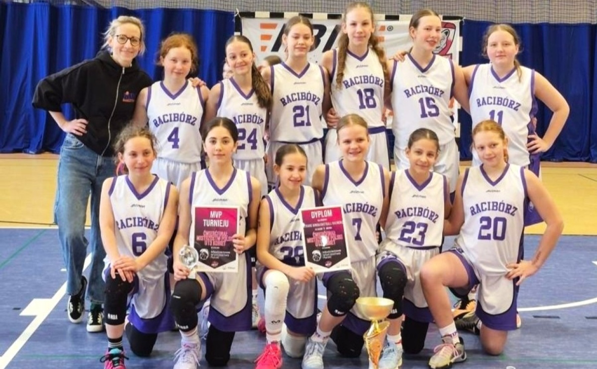 Historyczny sukces koszykarek z Raciborza! MiniBasketball w półfinale Mistrzostw Polski - Serwis informacyjny z Raciborza - naszraciborz.pl
