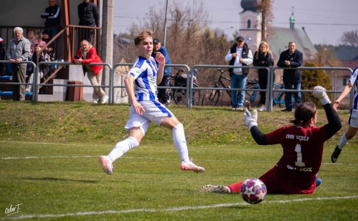 Od nadziei do rozczarowania. Nędza przegrywa z Górnikiem Radlin [FOTO] - Serwis informacyjny z Raciborza - naszraciborz.pl