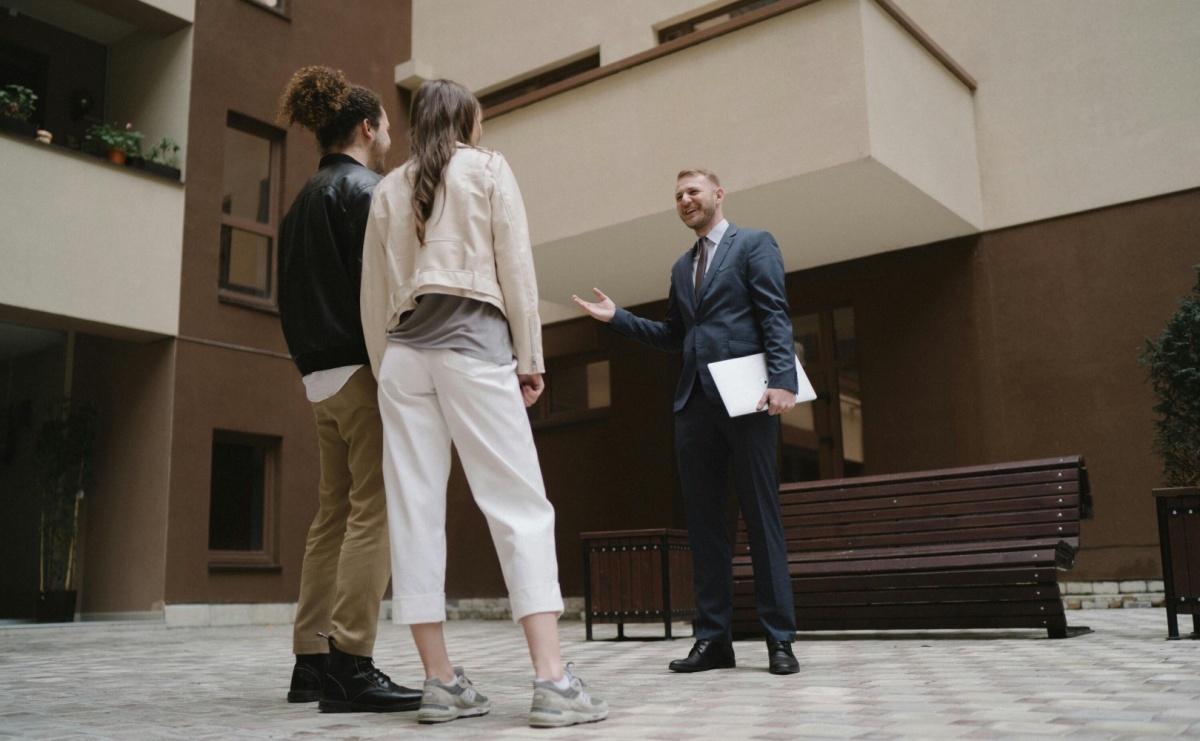 Jak wybrać apartament wakacyjny, który realnie zarabia na siebie przez cały rok? - Serwis informacyjny z Raciborza - naszraciborz.pl