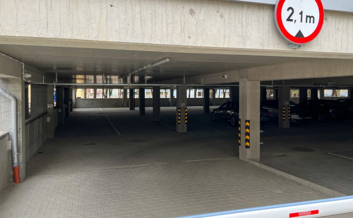 Garaż wielopoziomowy przy ul. Żółkiewskiego już otwarty. Zakończono inwestycję parkingową w Raciborzu [FOTO] - Serwis informacyjny z Raciborza - naszraciborz.pl