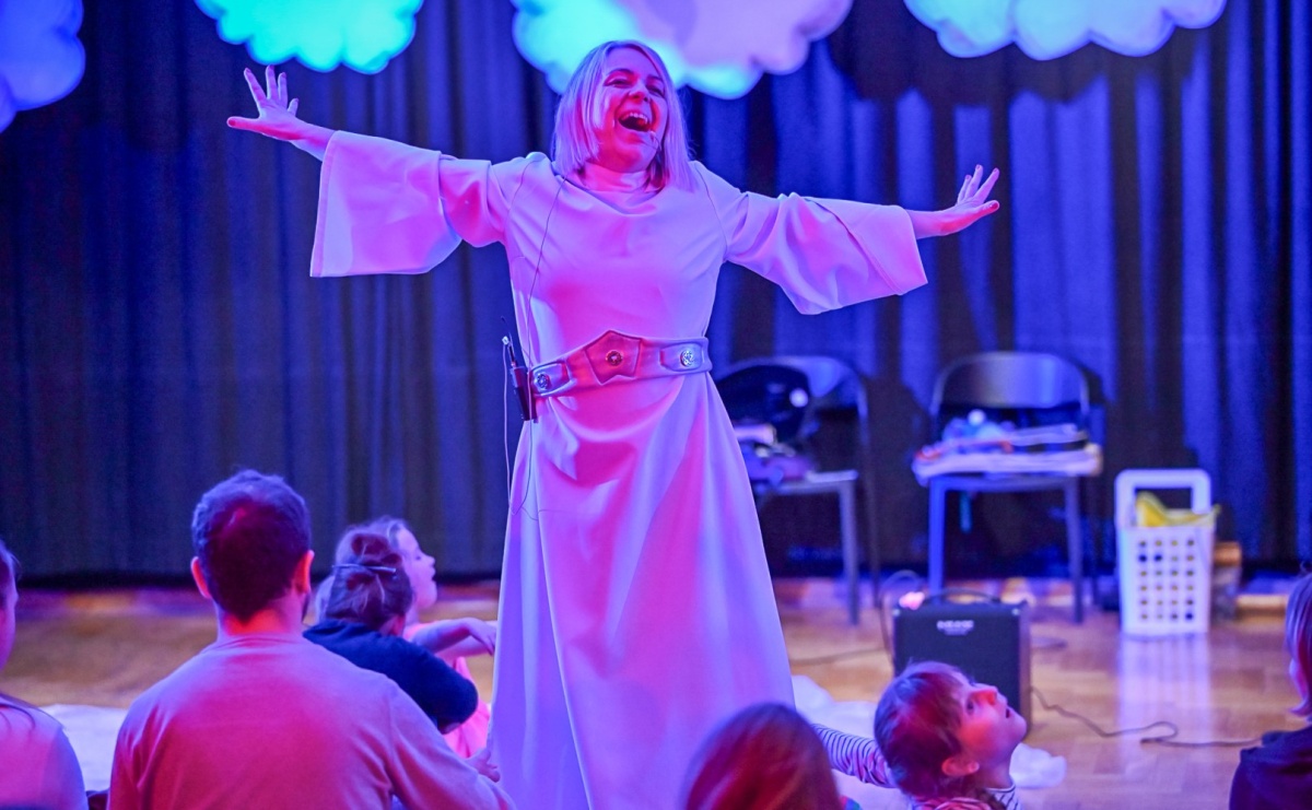 Od Śnieżki po kosmiczne opowieści. Muzyczna podróż dla najmłodszych w Raciborskim Centrum Kultury - Serwis informacyjny z Raciborza - naszraciborz.pl