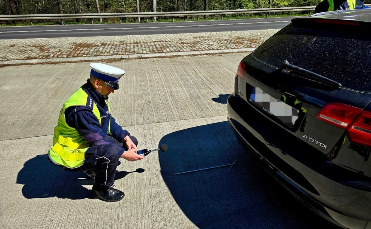 Policja sprawdza hałas pojazdów w Raciborzu. Nowy sprzęt w użyciu - Serwis informacyjny z Raciborza - naszraciborz.pl