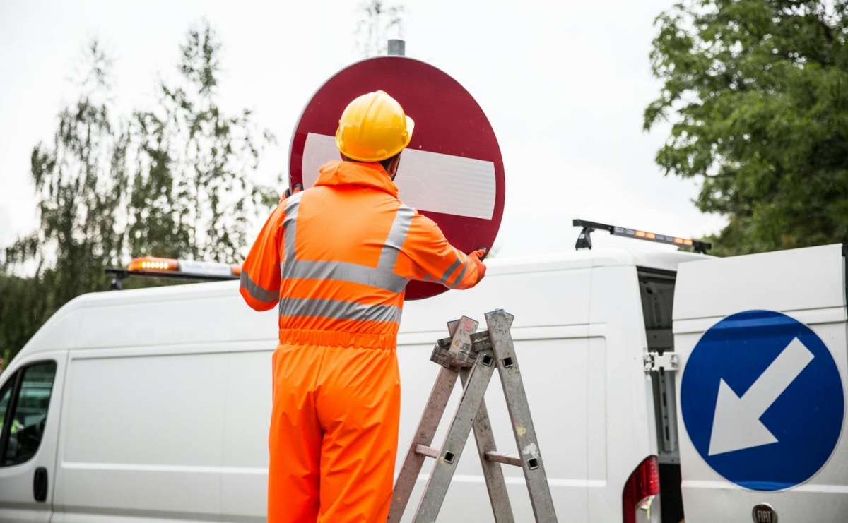 Jak wybrać odzież ochronną: poradnik dla pracodawcy i pracownika - Serwis informacyjny z Raciborza - naszraciborz.pl