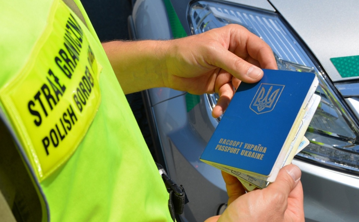 Skuteczna deportacja – kolejni cudzoziemcy opuszczają Polskę - Serwis informacyjny z Raciborza - naszraciborz.pl